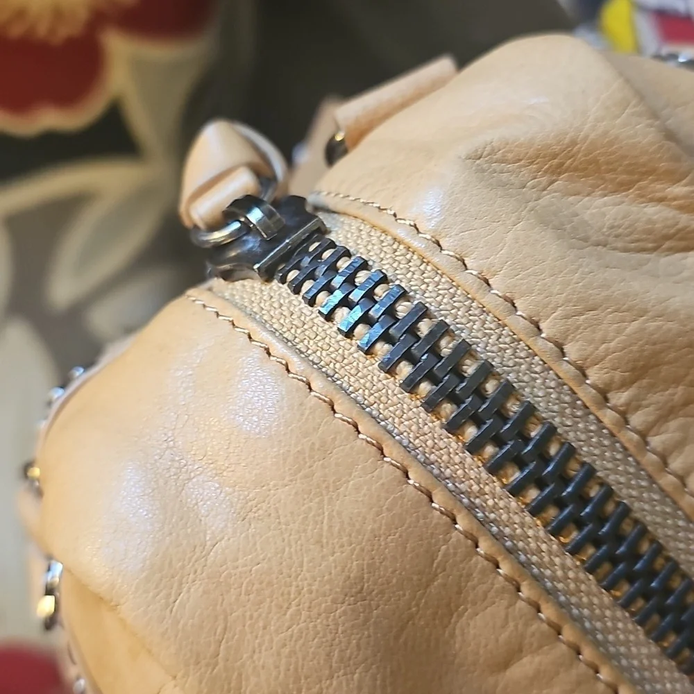 Romygold Woven Leather/Brackets Women's Spacious Travel Bag, Buttery Cream, New - Picture 5 of 8